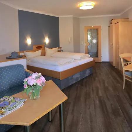 Erlkoenig Gaesteappartements شقة فندقية
