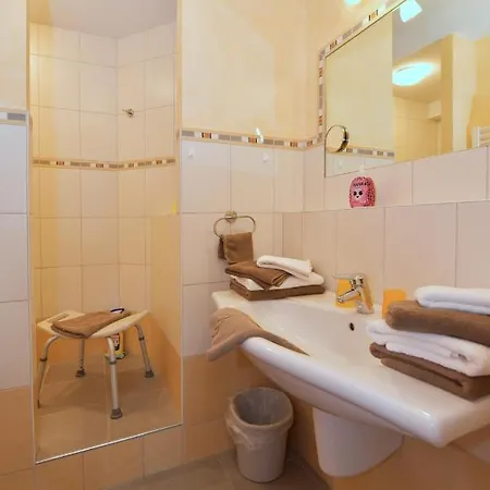 Erlkoenig Gaesteappartements شقة فندقية